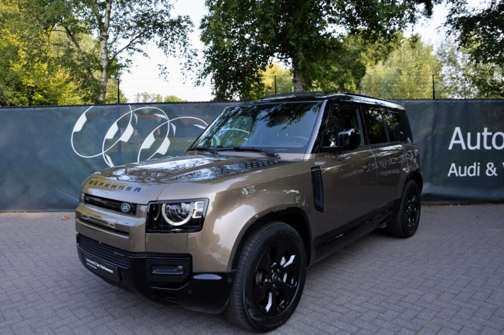 Land Rover Defender 110