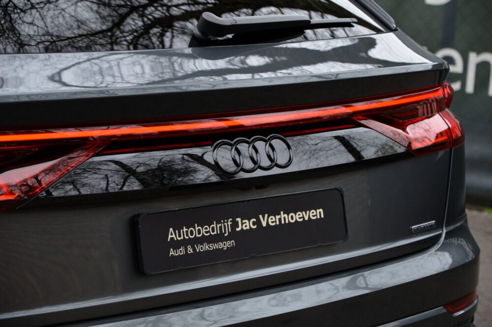 Audi Q8 55 TFSI E