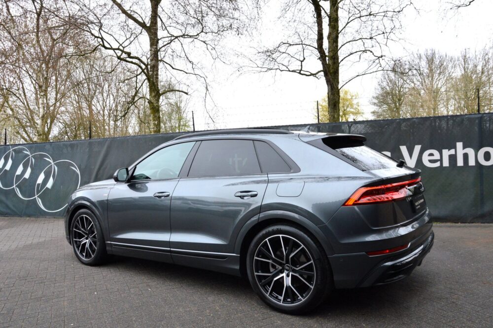 Audi Q8 55 TFSI E