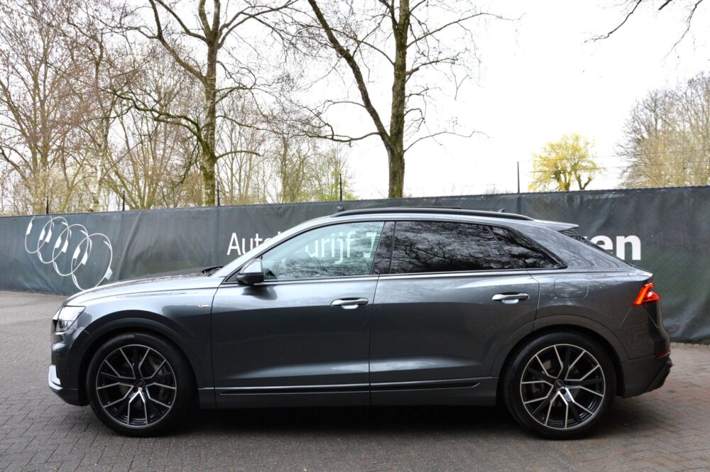 Audi Q8 55 TFSI E
