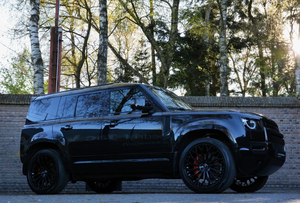 Land Rover Defender 3.0 D300