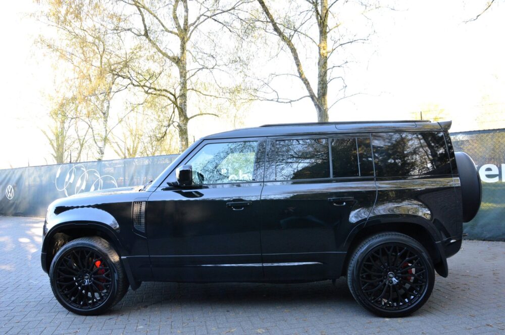 Land Rover Defender 3.0 D300