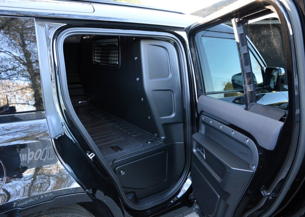 Land Rover Defender 3.0 D300