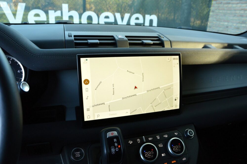 Land Rover Defender 3.0 D300