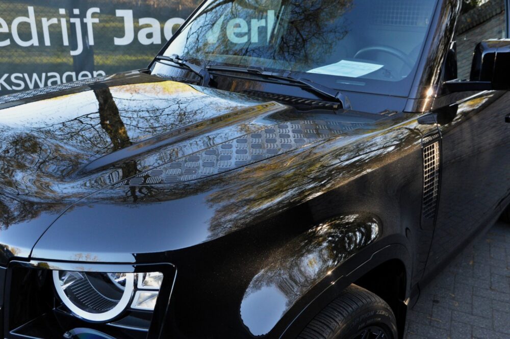 Land Rover Defender 3.0 D300