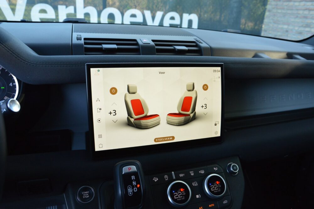 Land Rover Defender 3.0 D300