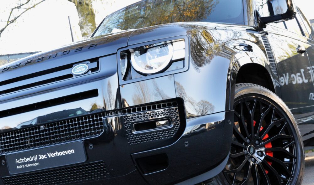 Land Rover Defender 3.0 D300