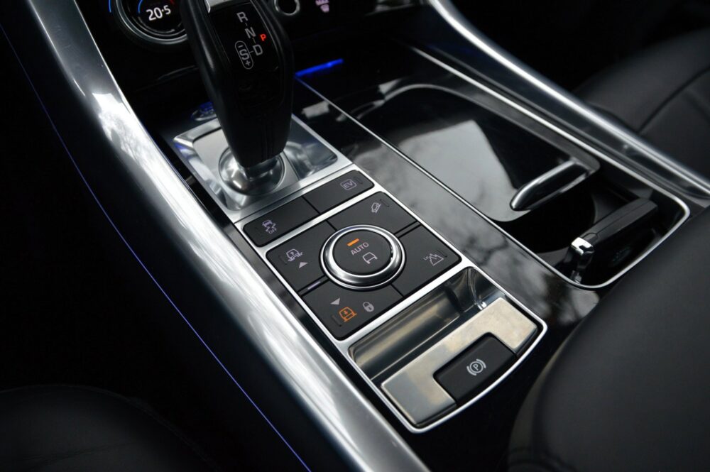 Land Rover Range Rover Sport P400e