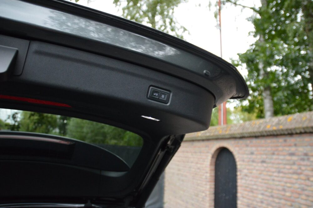 Audi SQ6 e-tron