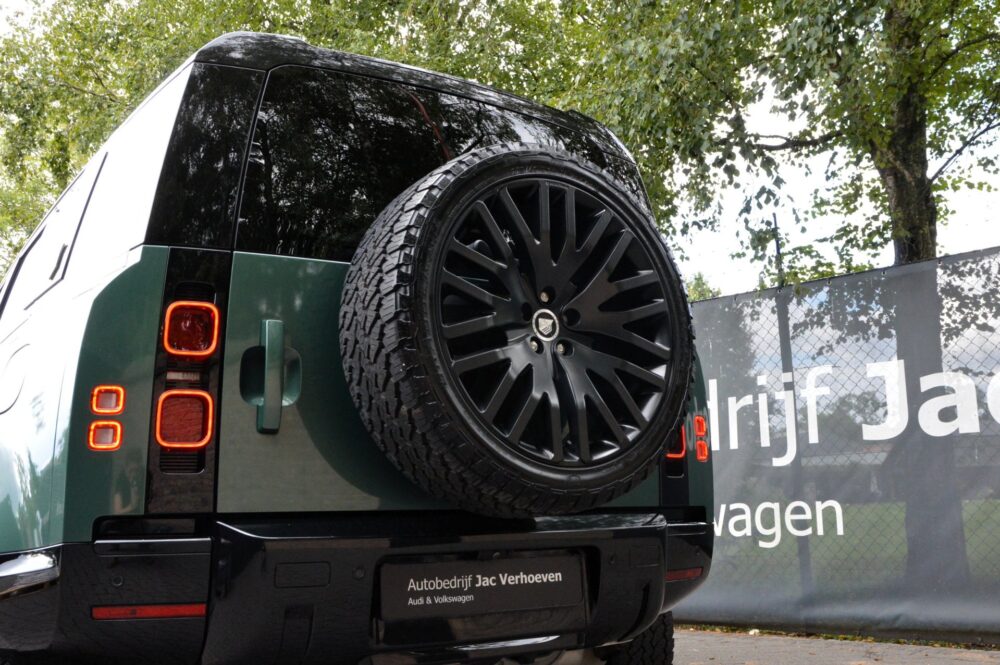 Land Rover Defender 110 P400e