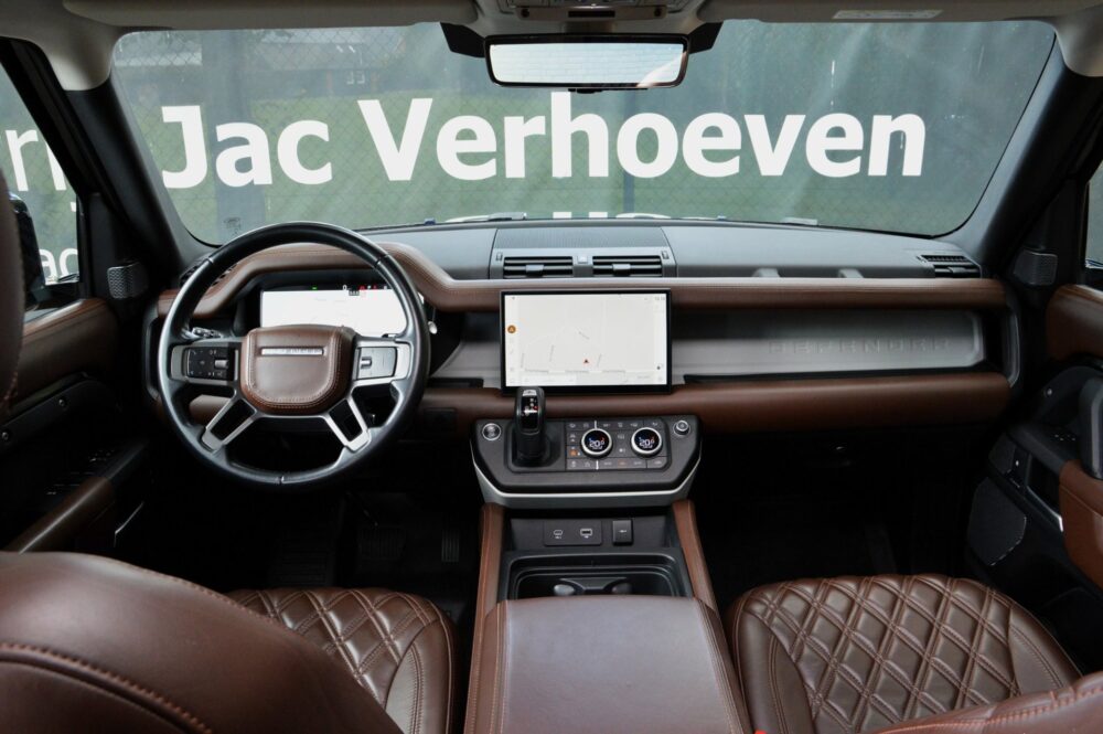 Land Rover Defender 110 P400e