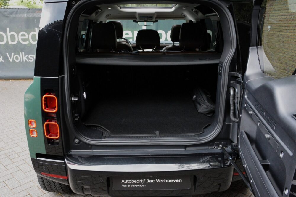 Land Rover Defender 110 P400e