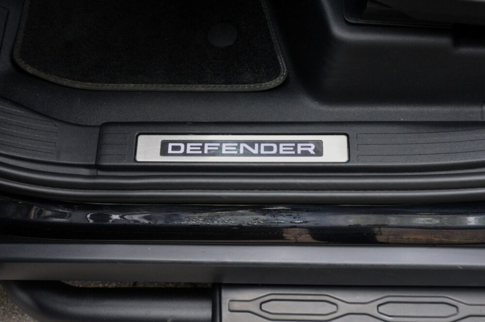 Land Rover Defender 110 P400e
