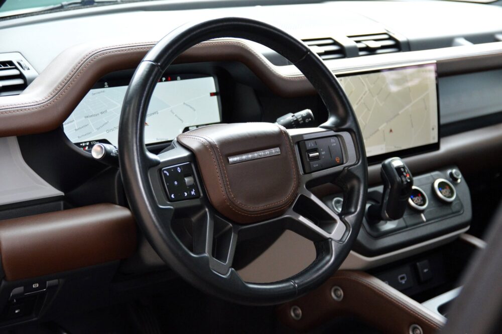 Land Rover Defender 110 P400e