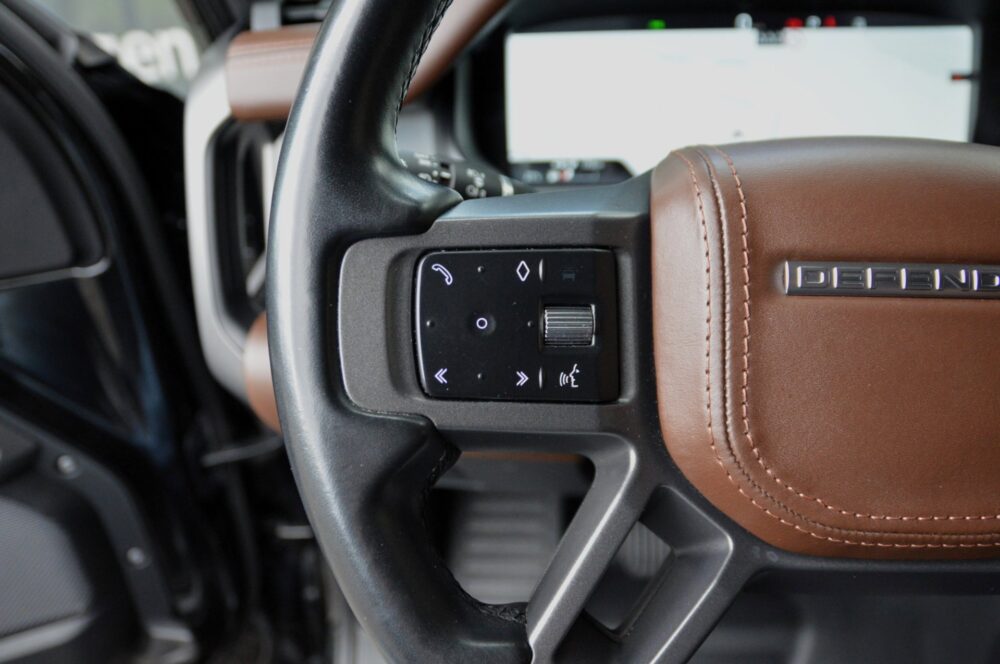 Land Rover Defender 110 P400e