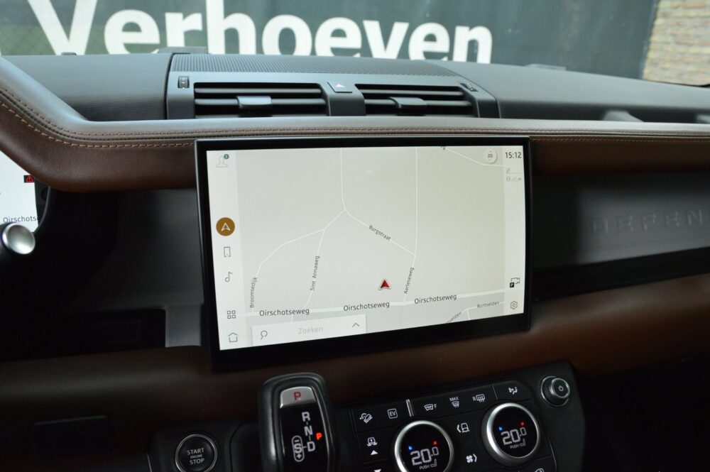 Land Rover Defender 110 P400e