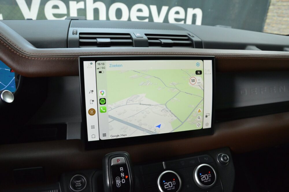 Land Rover Defender 110 P400e