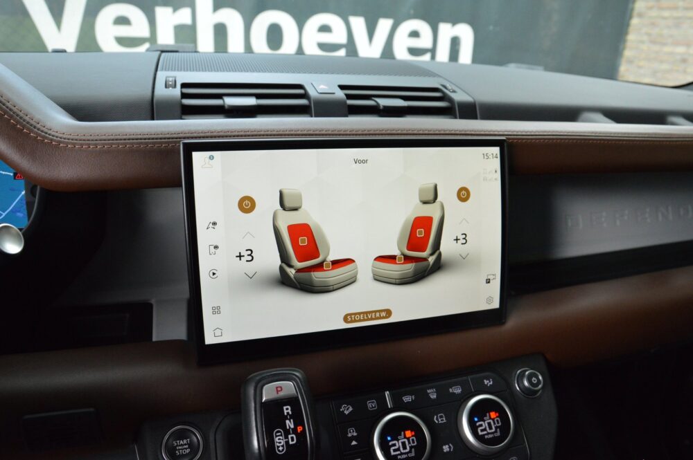 Land Rover Defender 110 P400e