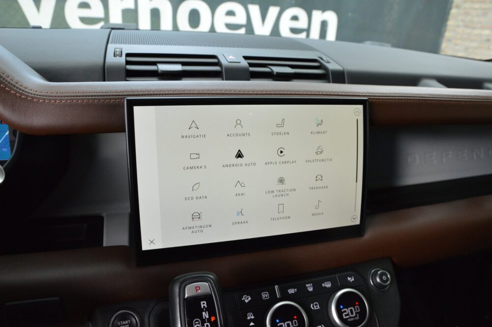 Land Rover Defender 110 P400e
