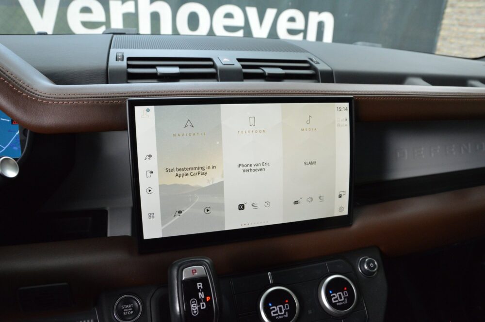 Land Rover Defender 110 P400e