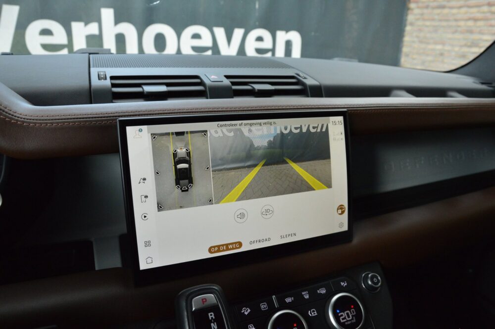 Land Rover Defender 110 P400e