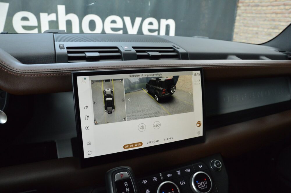 Land Rover Defender 110 P400e