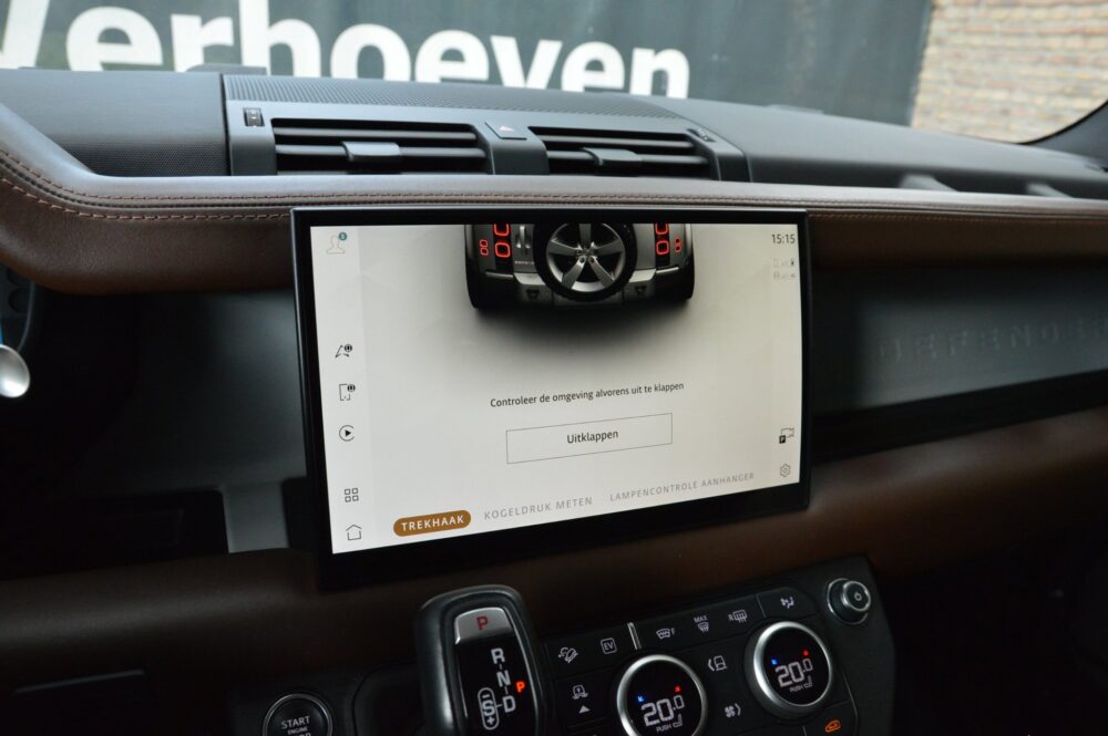 Land Rover Defender 110 P400e
