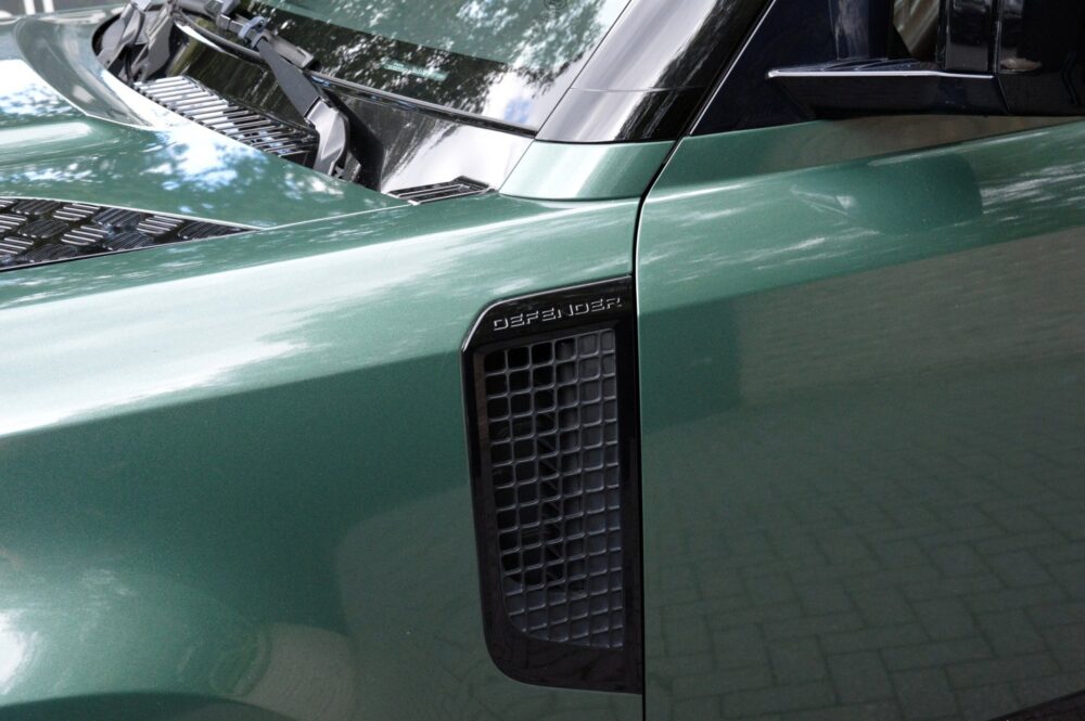 Land Rover Defender 110 P400e