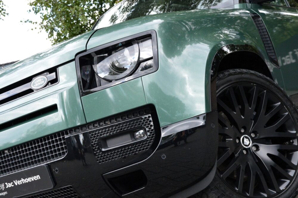 Land Rover Defender 110 P400e