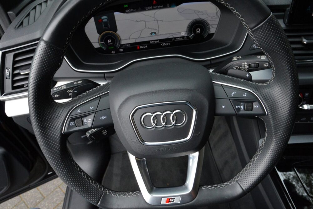 57084893-audi-q5-50-tfsi-e-2023