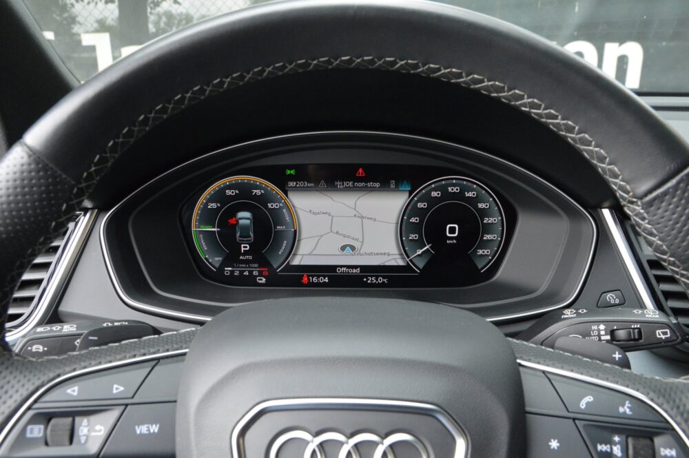 57084893-audi-q5-50-tfsi-e-2023