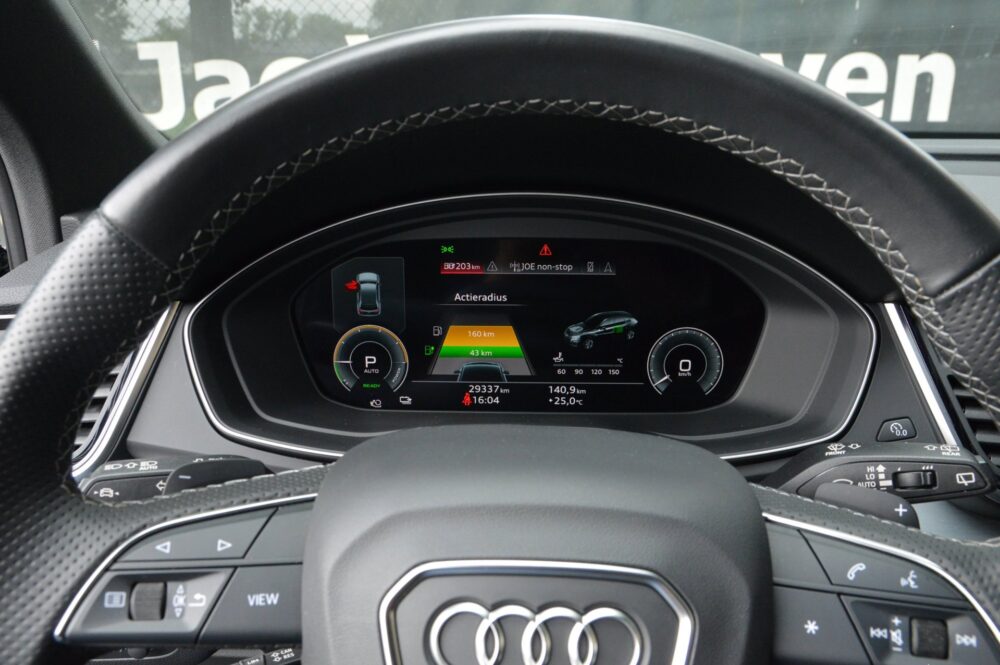 57084893-audi-q5-50-tfsi-e-2023