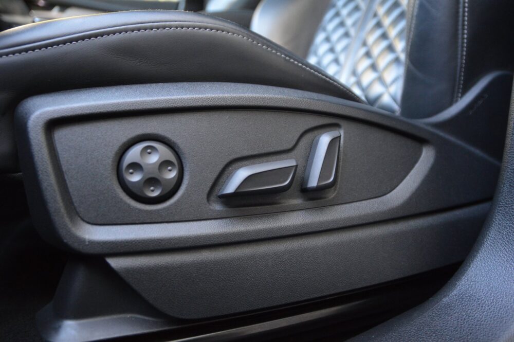 57228905-audi-q5-50-tfsi-e-2024