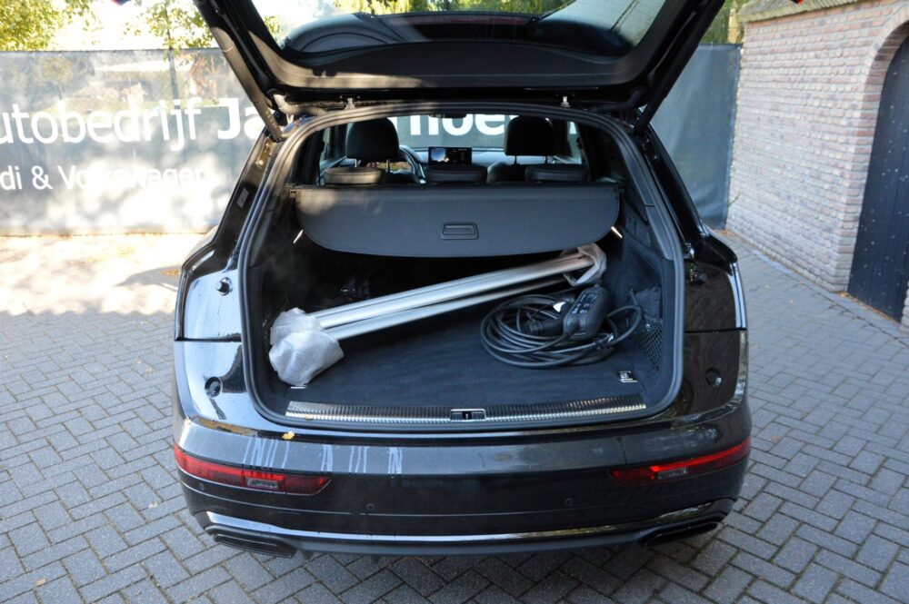 57228905-audi-q5-50-tfsi-e-2024