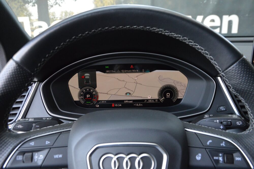 57446942-audi-q5-50-tfsi-e-2023
