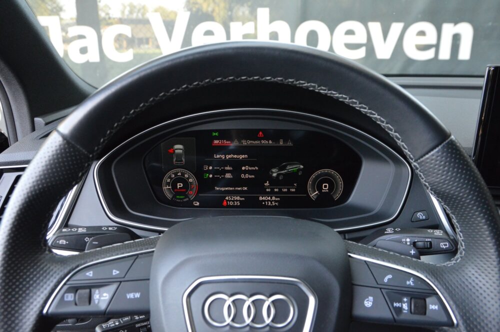 57446942-audi-q5-50-tfsi-e-2023