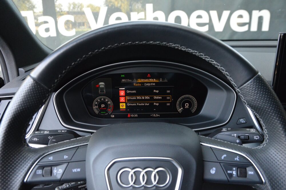 57446942-audi-q5-50-tfsi-e-2023