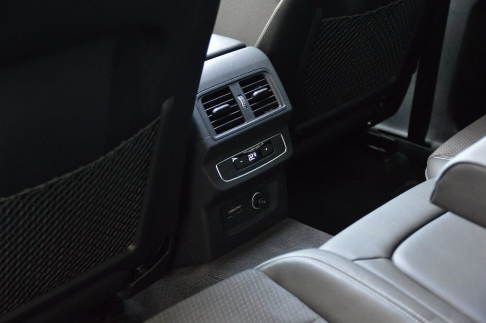 57452551-audi-q5-55-tfsi-e-2023
