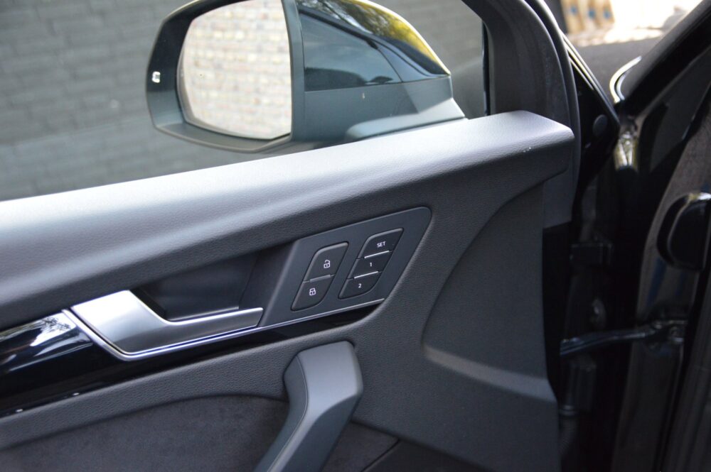 57452551-audi-q5-55-tfsi-e-2023